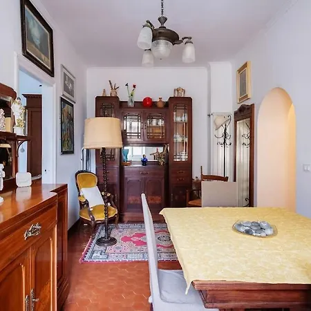 Appartamento 8 Minuti Dal Mare - 6 Dal Centro - Lovely *